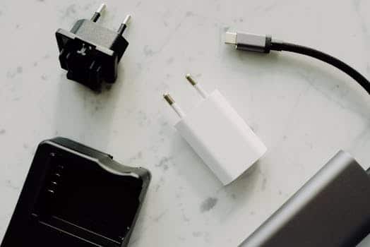 Charging Solutions for Travelers Who Hate Cords