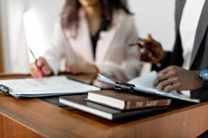 The Art of Negotiating Legal Settlements